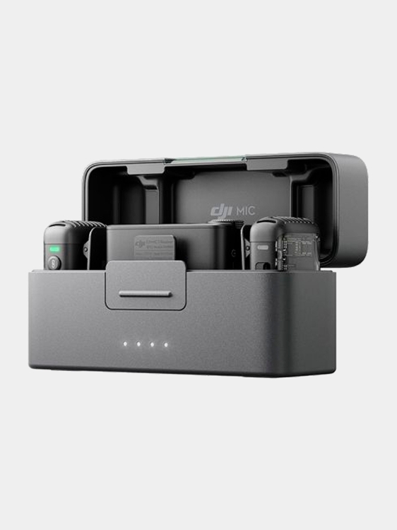 DJI Mic 2 — беспроводной микрофон нового поколения для качественного звука в блогах и интервью.