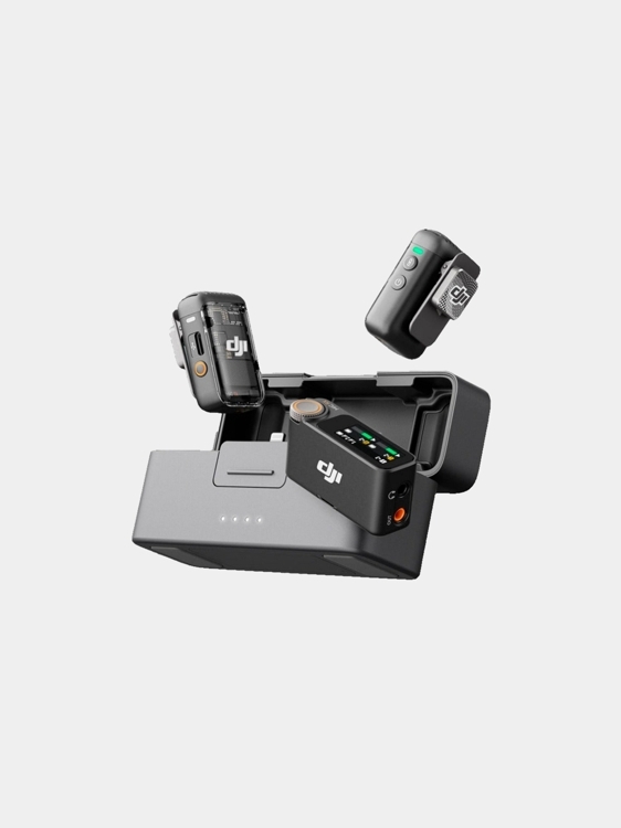 DJI Mic 2 — беспроводной микрофон нового поколения для качественного звука в блогах и интервью.